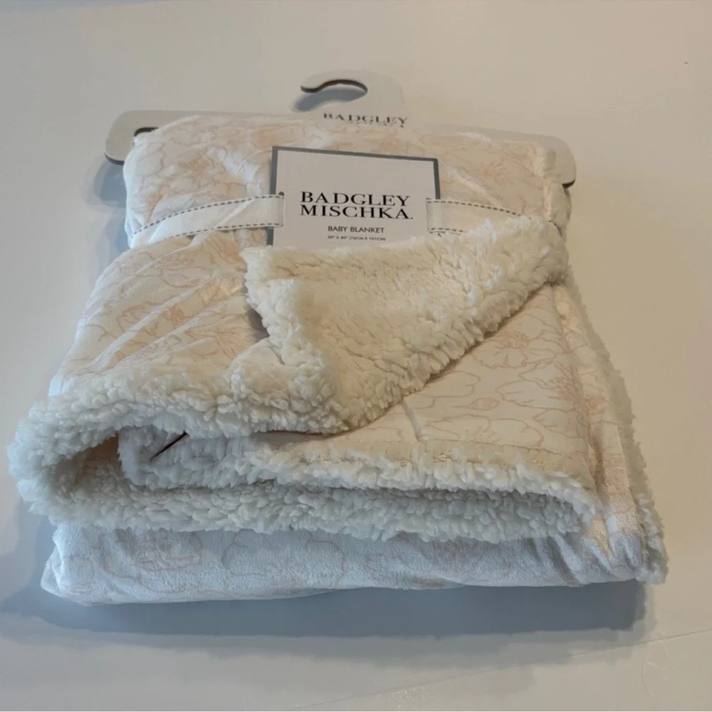 Badgley Mischka ** badgley